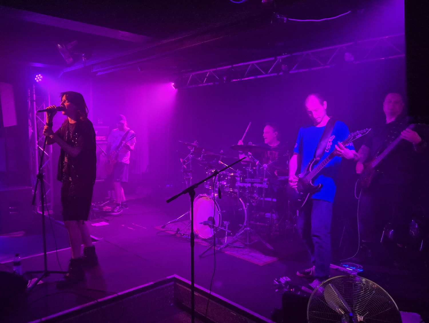 Sunvoyeur at Playhouse Bar 